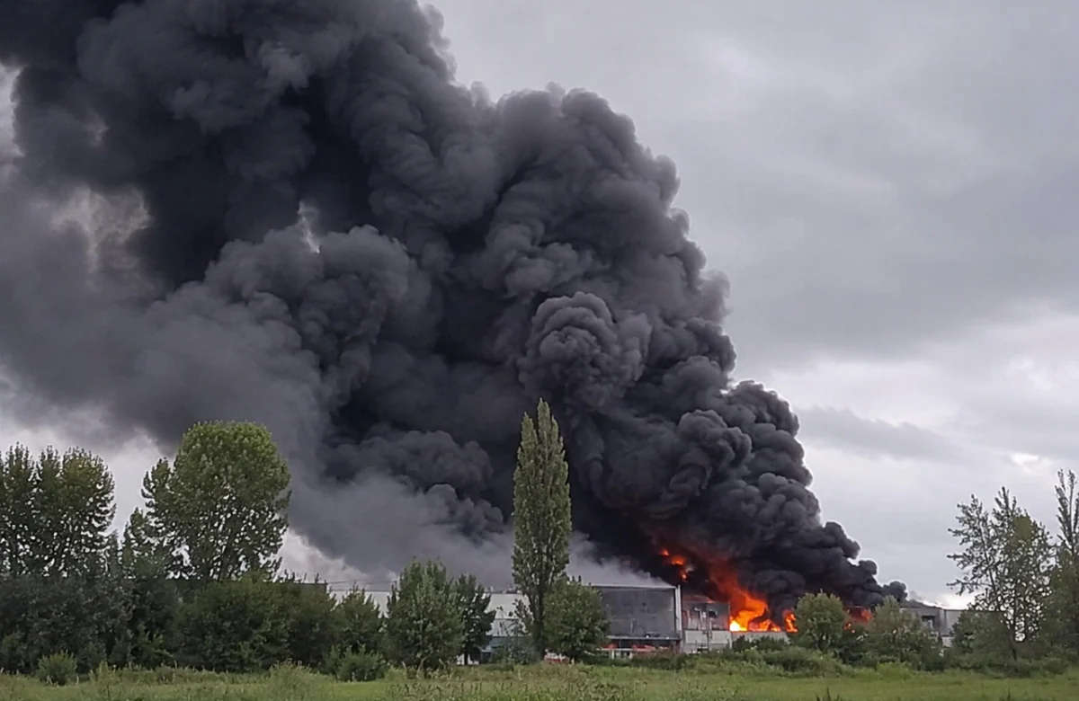 Масштабна пожежа на Рівненщині: що показують датчики якості повітря