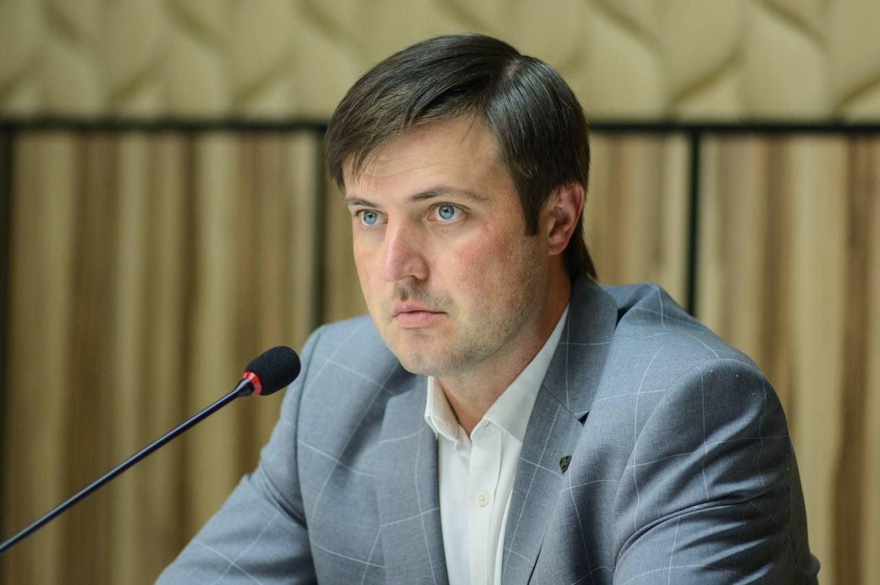 1 Порожні полиці та ажіотаж у супермаркетах — чи загрожує Рівненщині голод через ворожі удари по складах