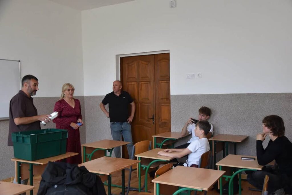 1 Другий рік ремонту: у Гощі частина учнів ліцею досі навчається на дистанційці