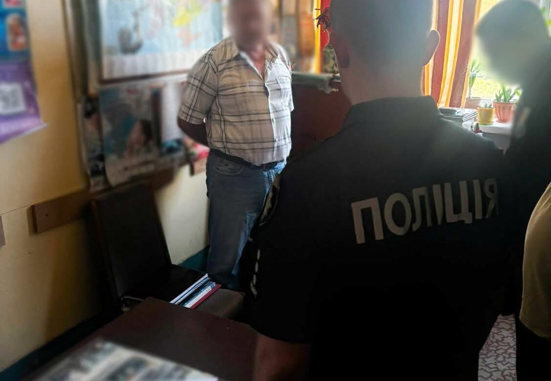 Депутат Стребчук пообіцяв влаштувати 30-річного чоловіка до коледжу, щоб того не забрали на війну