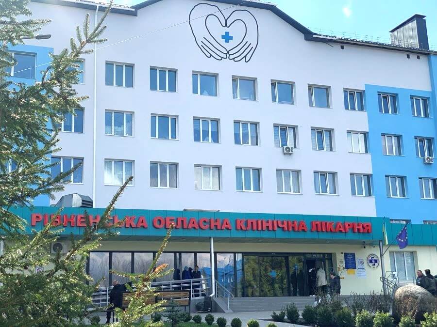 Після скарги пацієнта в обласній лікарні хочуть відсторонити чотирьох керівників