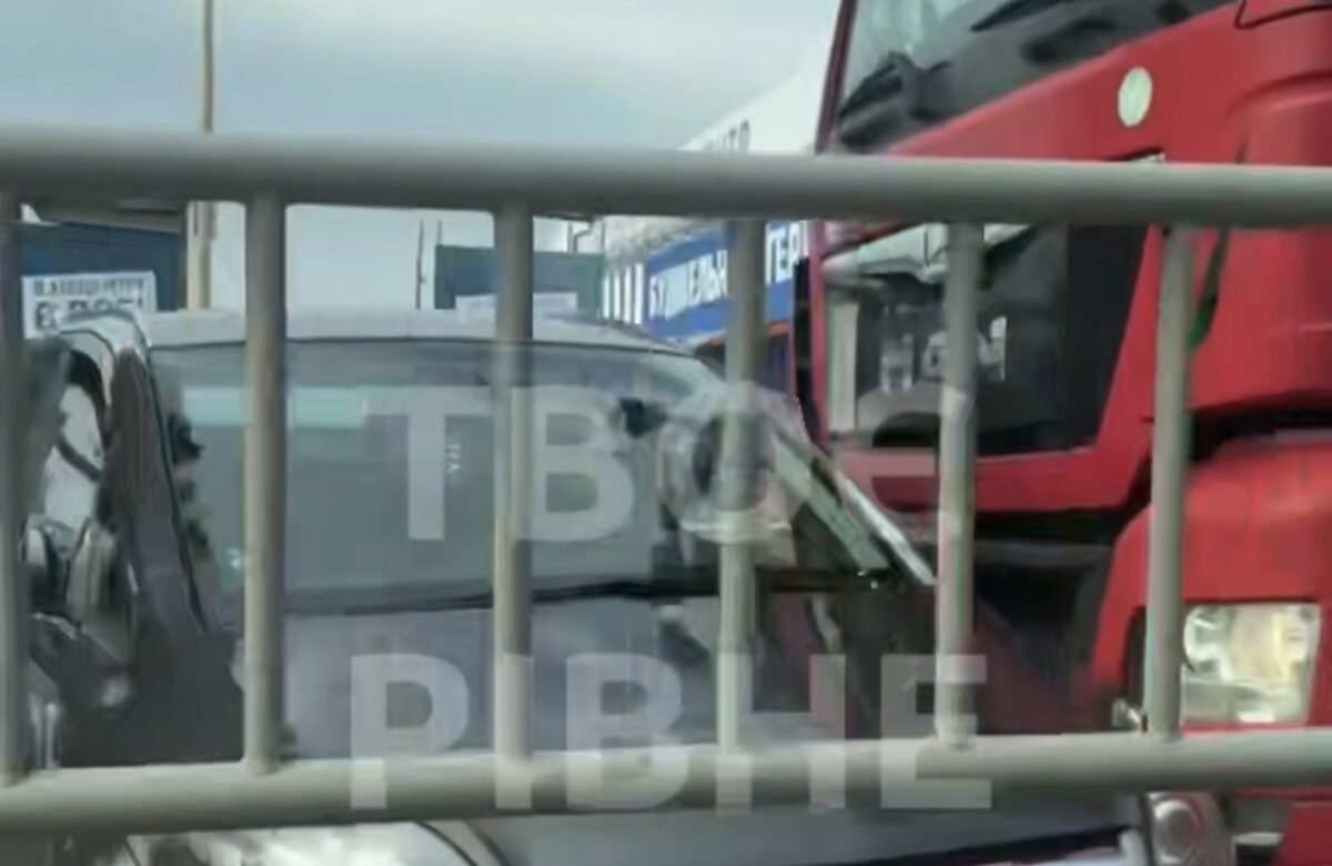 На Кулика і Гудачека у Рівному через ДТП заблокований рух