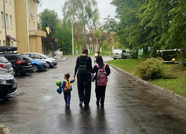 Сестричка і братик просто хотіли бути разом: у Рівному патронатна сім’я прийняла двох дітей, які опинилися у небезпеці