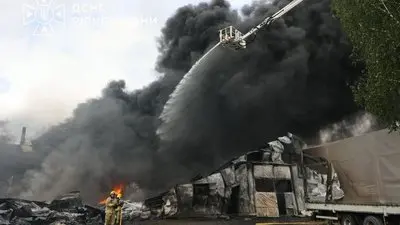 На Дубенщині знову горить завод із виробництва пінопласту