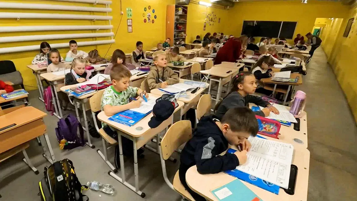 За забороною виходити з дому — як працюватиме освіта Рівного під час тривог