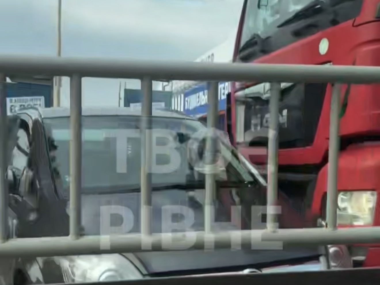 На Кулика і Гудачека у Рівному через ДТП заблокований рух 0000