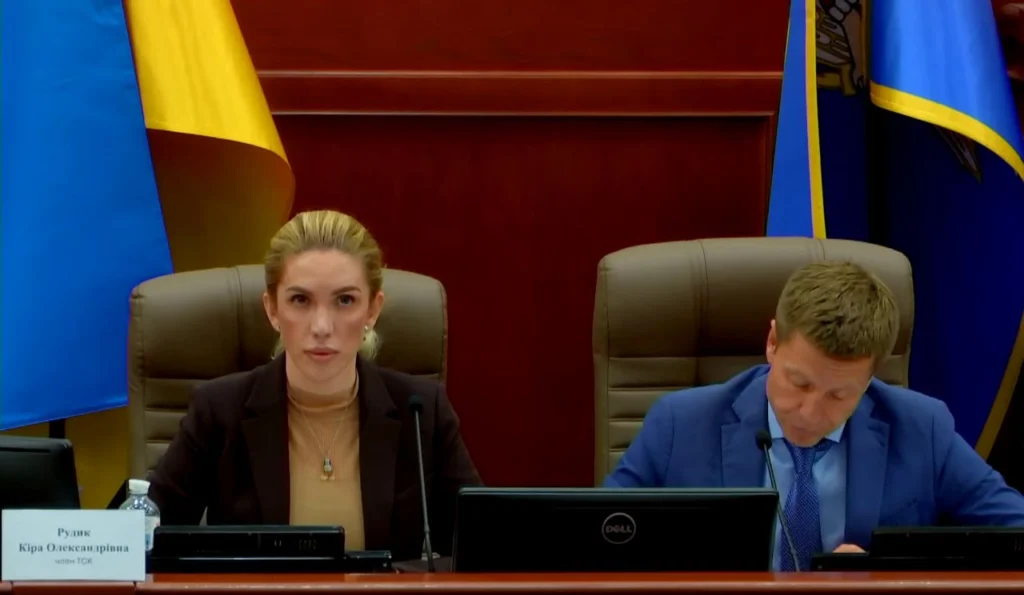 1 Після викриття схеми з ухилення від мобілізації ще один фігурант продовжує працювати у Рівненському РТЦК