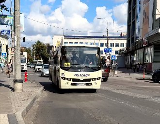 У Рівному на маршрут № 61А запустили 5 сучасних низькопідлогових автобусів